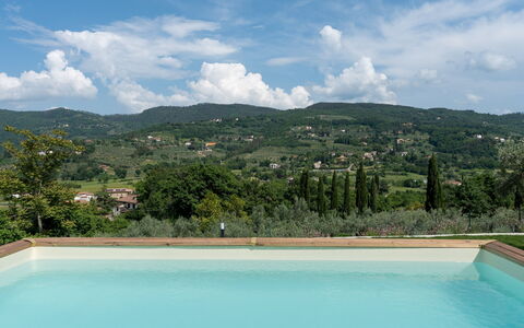 Terrazza sulla Valle 4+2: Geografia Montane, Collina, Piscina, Montagna, Nube, Catena Montuosa, Eco Hotel, Cresta, Ricorrere, Cumulo