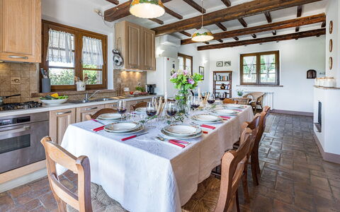 Casa Eusebia 8+2: Mobilia, Sala Da Pranzo, Tavolo, Casa, Cucina & Sala Da Pranzo Tavolo, Interior Design, Casa, Sedia, Pavimentazione, Soffitto