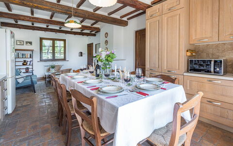 Casa Eusebia 8+2: Mobilia, Sala Da Pranzo, Legna, Interior Design, Cucina & Sala Da Pranzo Tavolo, Tavolo, Casa, Sedia, Cucina, Pavimentazione
