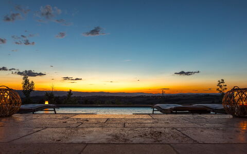 Casale the Place 6+2: Sky, Afterglow, Sunset, Dusk, Horizon, Sunrise, Evening, Orange, Red Sky At Morning, Sunlight