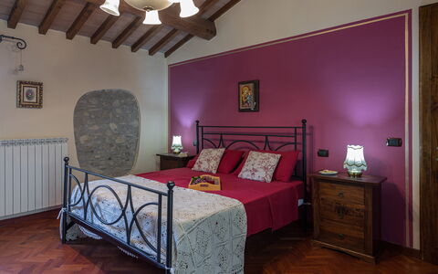 Dimora Alessandra 4: Furniture, Interior Design, Bedroom, Bed, Wall, Flooring, Floor, Bedding, Bed Sheet, Room