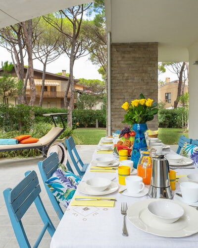 La Villa in Pineta 10: Outdoor Furniture, Furniture, Garden, Chair, Shade, Resort, Eco Hotel, Lawn, Yard, Backyard