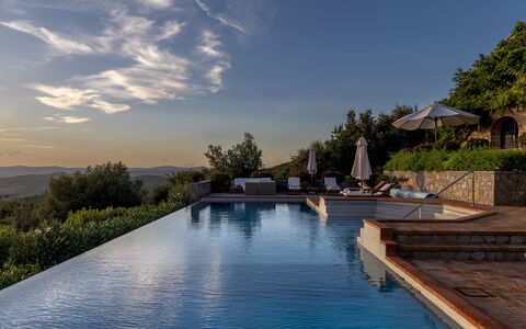 Scandelaia 12: Piscina, Estate, Eco Hotel, Villa, Landscaping, Resort Citta ', Giochi D'Acqua, Cresta, Ricorrere, Sera