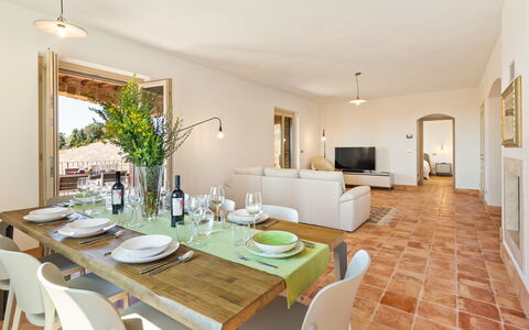 Casale Grottini 8: Mobilia, Pavimentazione, Cucina & Sala Da Pranzo Tavolo, Interior Design, Tavolo, Sedia, Casa, Pavimento, Sala Da Pranzo, Soffitto
