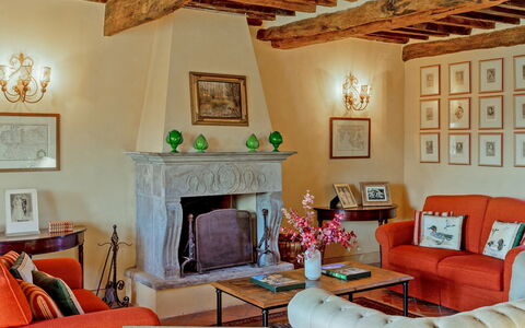 La Mandolata 12: Mobilia, Interior Design, Parete, Pavimentazione, Legna, Divano, Soggiorno, Camera, Casa, Soffitto