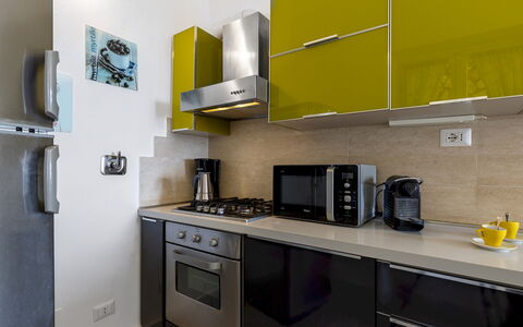 Villa Meraviglia 8: Elettrodomestico Da Cucina, Cucina, Controsoffitto, Apparecchio Major, Cabinetry, Mobilia, Cucina Stufa, Interior Design, Elettrodomestico, Stufa