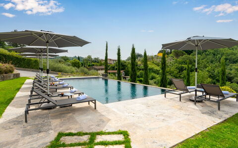 Villa Krisztina 10: Mobili Da Esterno, Piscina, Mobilia, Sedia, Ombrello, Lettino, Ricorrere, Shade, Tempo Libero, Giardino