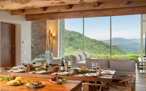 Villa Krisztina 10: Mobilia, Interior Design, Tavolo, Sedia, Pavimentazione, Legna, Cucina & Sala Da Pranzo Tavolo, Sala Da Pranzo, Pavimento, Soffitto