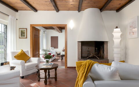 Tenuta Francigena 8: Interior Design, Mobilia, Pavimentazione, Parete, Pavimento, Soffitto, Camera, Soggiorno, Casa, Divano
