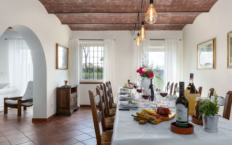 Tenuta Francigena 8: Mobilia, Parete, Interior Design, Tavolo, Soffitto, Pavimentazione, Cucina & Sala Da Pranzo Tavolo, Sala Da Pranzo, Sedia, Illuminazione