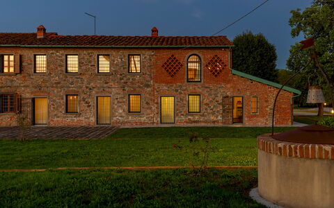 Tenuta Francigena 8: Cielo, Erba, Parete, Architettura, Casa, Paesaggio, Casa, Brick, Lotto, Muratura