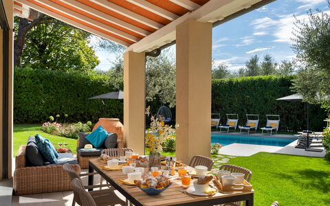 La Villanella 6: Mobilia, Mobili Da Esterno, Sedia, Giardino, Casa, Tavolo, Lotto, Backyard, Shade, Ricorrere