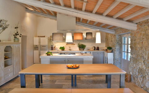 Casa la Pratellaccia 6+2: Mobilia, Interior Design, Pavimentazione, Legna, Tavolo, Soffitto, Cucina, Casa, Pavimento, Lampada