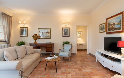 Villa Iole 14: Mobilia, Interior Design, Pavimentazione, Divano, Pavimento, Soffitto, Soggiorno, Camera, Tavolo, Illuminazione