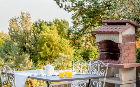 Villa Iole 14: Mobilia, Mobili Da Esterno, Arbusto, Tavolo, Sedia, Giardino, Tavolo Esterno, Landscaping, Cortile, Backyard