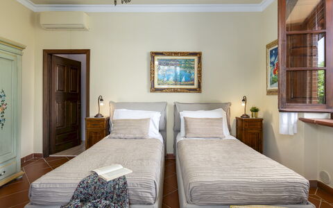 Villa la Monarca 16: Furniture, Interior Design, Flooring, Floor, Wood, Ceiling, Bed, Bedroom, Room, Lighting