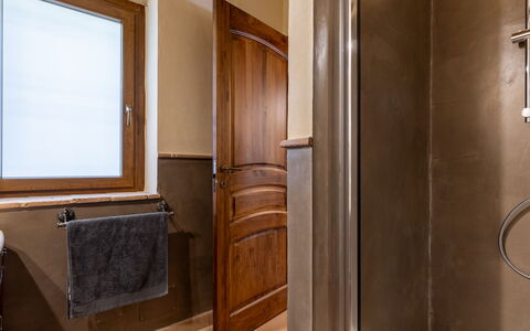 Poggio delle Lumie 6: Legna, Idraulico Fixture, Interior Design, Bagno, Marrone, Idraulico, Rubinetto, Soffitto, Camera, Color Legno