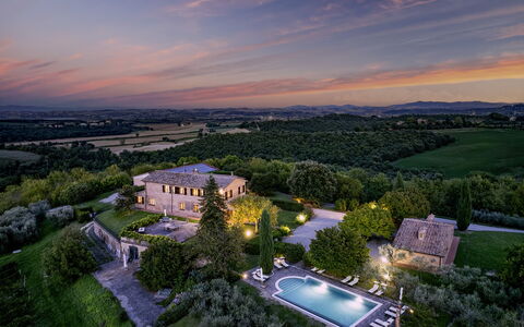 Podere Gellino 14: Paesaggio, Estate, Dimora, Agriturismo, Eco Hotel, Villa, Landscaping, Hacienda, Piantagione, Visione Globale