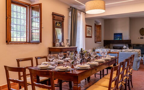 Podere Sant'Eugenio 14: Mobilia, Interior Design, Tavolo, Legna, Sedia, Pavimentazione, Sala Da Pranzo, Cucina & Sala Da Pranzo Tavolo, Camera, Illuminazione