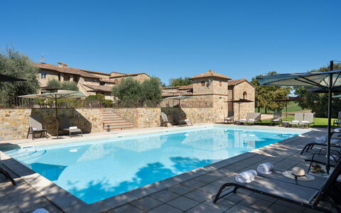 Villa le Beringhe 30: Swimming Pool, Resort, Estate, Outdoor Furniture, Villa, Hotel, Hacienda, Eco Hotel