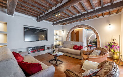 La Burraia 18: Furniture, Interior Design, Wall, Flooring, Couch, Ceiling, Wood, Floor, Room, Living Room