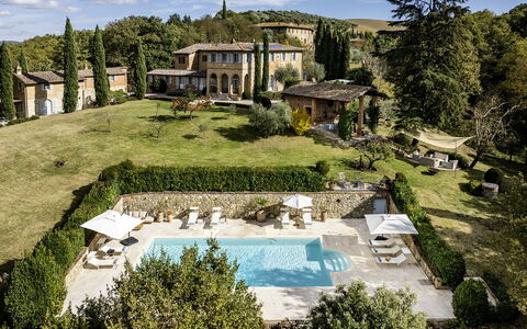 Podere Vernine di Sotto 14: Estate, Arbusto, Casa, Giardino, Agriturismo, Landscaping, Dimora, Villa, Hacienda, Villetta