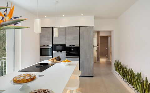 Villa Lunezia 6: Mobilia, Interior Design, Pavimentazione, Parete, Pavimento, Cucina, Controsoffitto, Legna, Soffitto, Casa