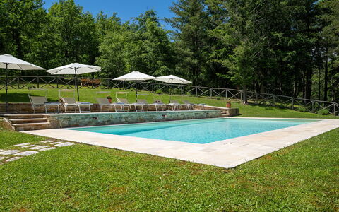 Villa Palazzolo 8: Piscina, Giardino, Ricorrere, Landscaping, Prato, Shade, Eco Hotel, Parco, Mobili Da Esterno, Backyard