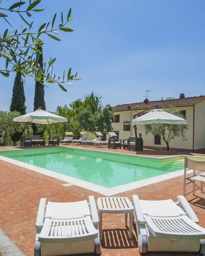 Vinci 980: Property, Swimming Pool, Real Estate, House, Building, Estate, Residential Area, Resort, Home, Backyard