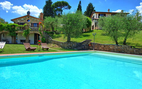 Villa Ulivi: Cloud, Water, Plant, Sky, Property, Building, Swimming Pool, Azure, Blue, Green
