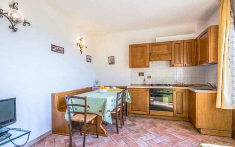 Accommodation:&nbsp;Montereggi 815.1