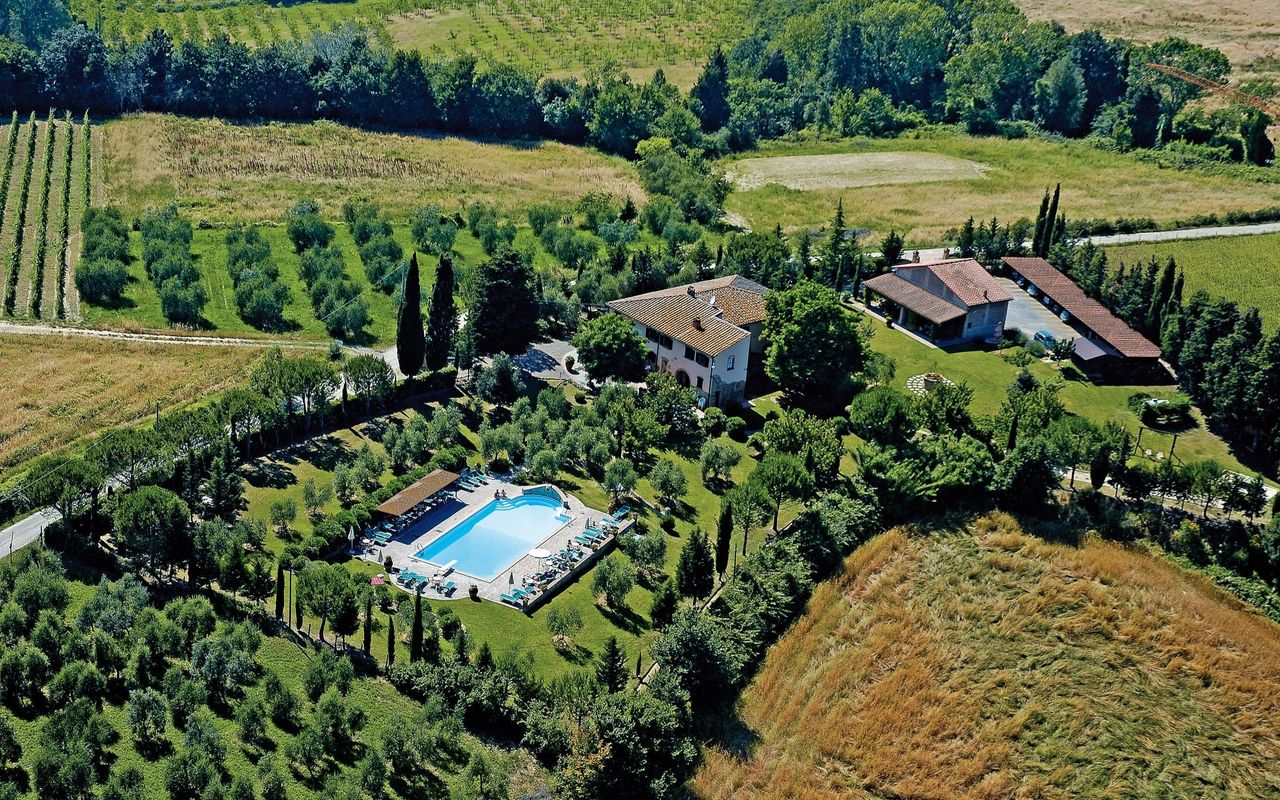 Ghizzano Villa Vacation Rental Montelopio That Sleeps 42 People In 14