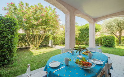 Ameglia 10: Table, Plant, Daytime, Property, Furniture, Nature, Azure, Tableware, Interior Design, Architecture
