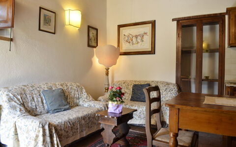 San Pietro: Mobilia, Cornice, Tavolo, Costruzione, Pianta, Legna, Comfort, Illuminazione, Soggiorno, Interior Design