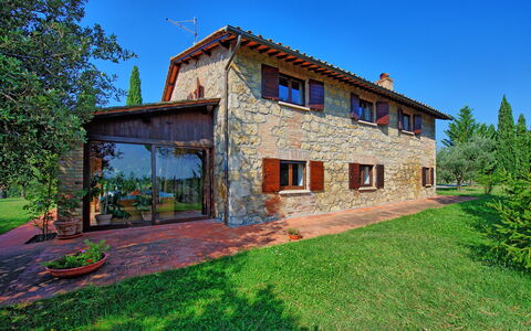 Casale Giulio: Proprietà, Casa, Casa, Immobiliare, Costruzione, Estate, Architettura, Cielo, Zona Residenziale, Agriturismo