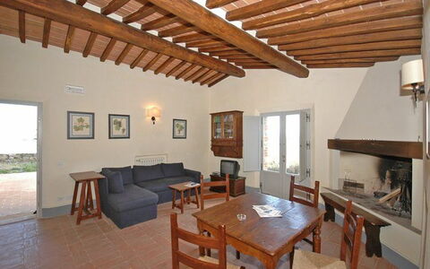 Brunello: Property, Building, Room, Furniture, Ceiling, House, Interior Design, Real Estate, Living Room, Beam