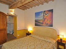 Accommodation:&nbsp;Yellow