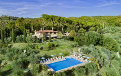 Città della Pieve 301: Cloud, Sky, Plant, Water Resources, Natural Landscape, Tree, Building, Land Lot, Swimming Pool, Architecture