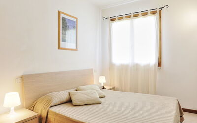 Accommodation:&nbsp;B19 50.3