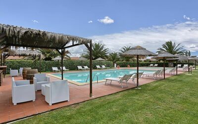 Castiglione Della Pescaia 50: Proprietà, Piscina, Immobiliare, Ricorrere, Casa, Costruzione, Vacanza, Erba, Casa, Tempo Libero