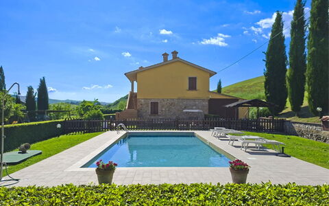 Villa Alabastro: Piscina, Casa, Villetta, Estate, Agriturismo, Giardino, Villa, Hacienda, Cortile, Landscaping