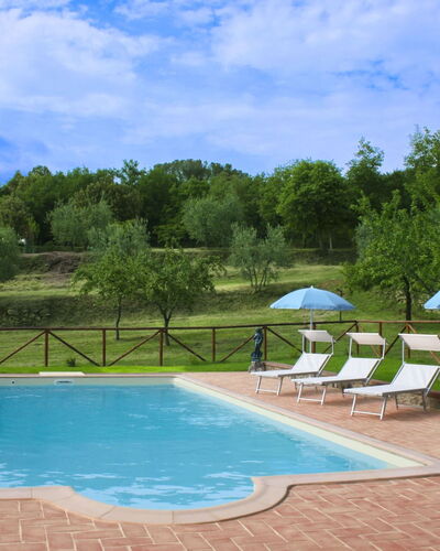 Country House Il Galleto: House, Shrub, Rural Area, Cottage, Estate, Village, Farmhouse, Garden, Landscaping