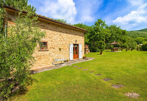 La Casa di Pino: Swimming Pool, Resort, Garden, Eco Hotel, Outdoor Furniture, Thermae, Water Feature, Shade, Estate, Landscaping