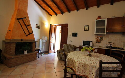 Il Viaggiolo: Camera, Proprietà, Costruzione, Mobilia, Interior Design, Casa, Immobiliare, Pavimento, Soffitto, Fascio