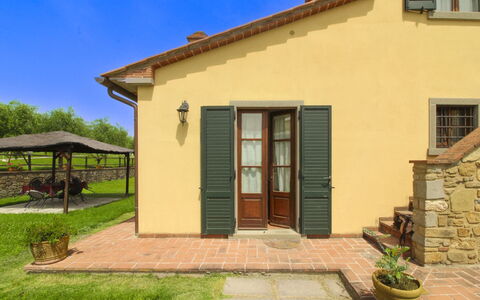 Podere Marcigliano: Porta, Casa, Casa, Villetta, Porta A Casa, Cortile, Shade, Agriturismo, Pianta Della Casa, Portico