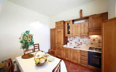 Accommodation:&nbsp;Iris