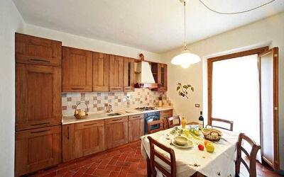 Accommodation:&nbsp;Ginestra