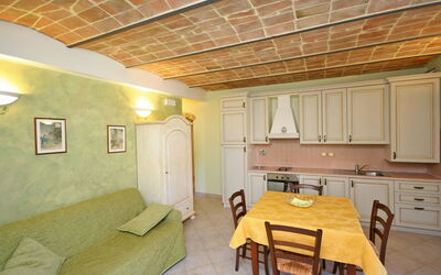 Accommodation:&nbsp;Trasimeno 2