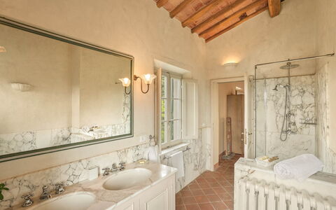 Centolivi 14: Wall, Plumbing Fixture, Interior Design, Flooring, Ceiling, Bathroom, Lighting, Home, Plumbing, Floor