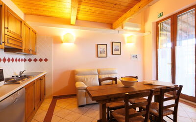 Accommodation:&nbsp;Le Capanne Iii 825.6